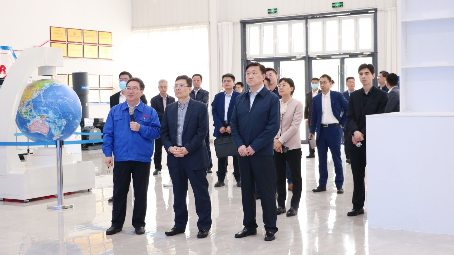 海爾集團黨委書記、董事局主席、首席執行官周云杰蒞臨天瑞重工考察